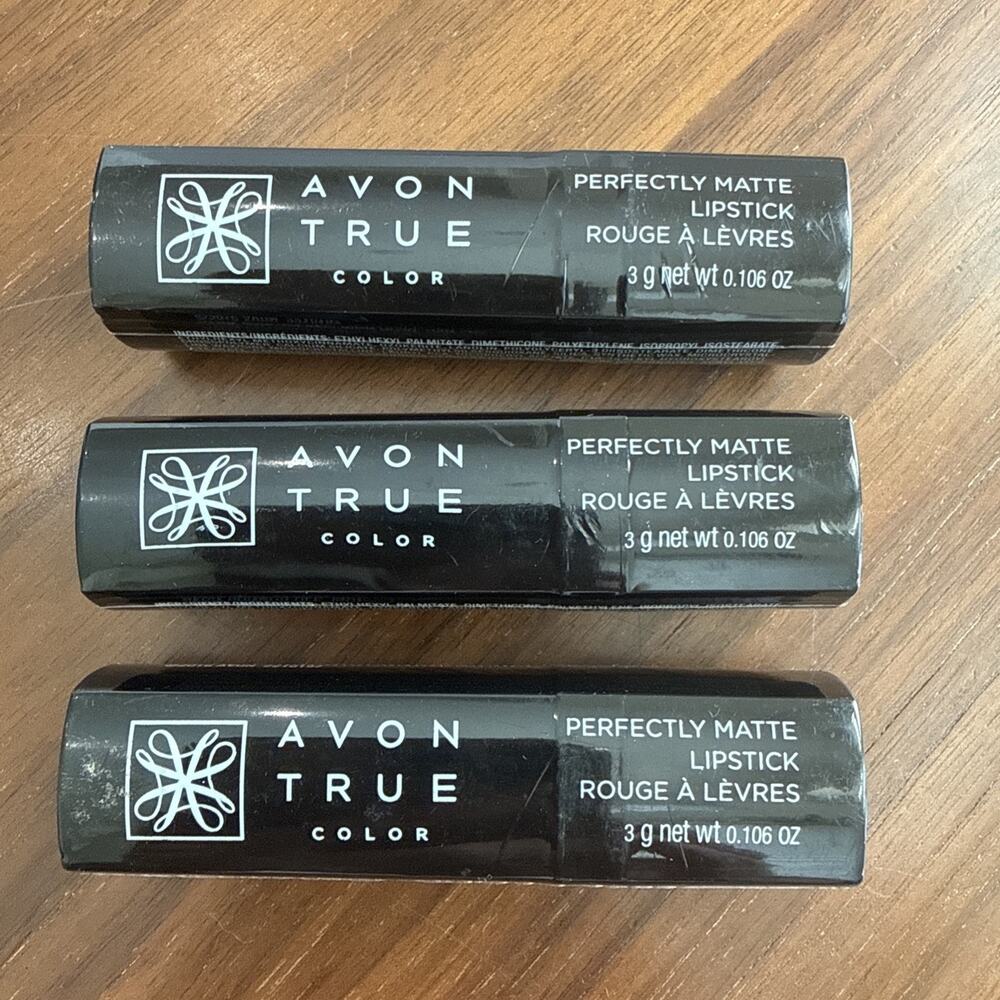 “3” AVON TRUE COLOR PERFECTLY MATTE LIPSTICK RED SUPREME Rouge - 3 Sealed Tubes